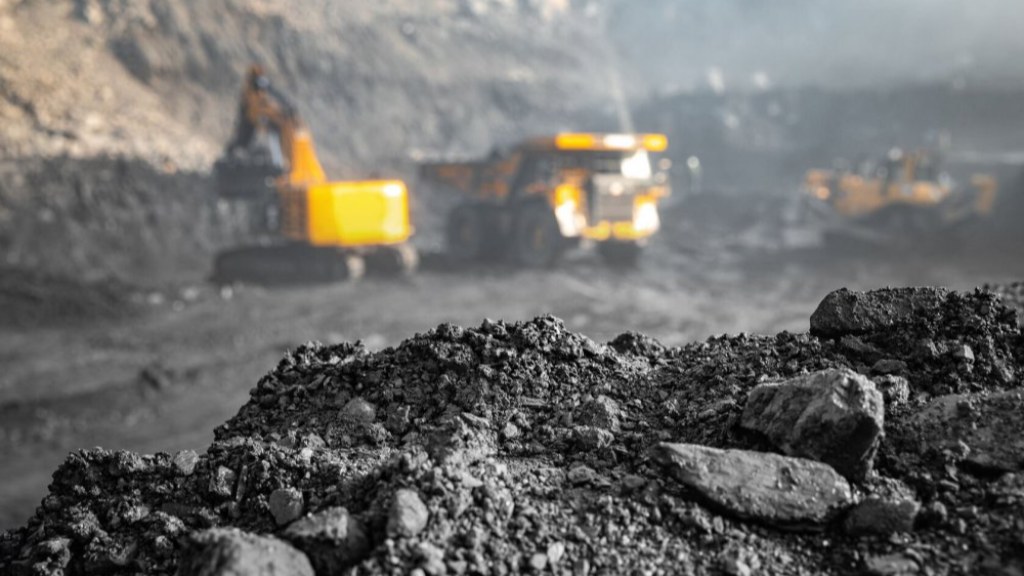 ‘Wong Cubung’ Melawan Oligarki Tambang